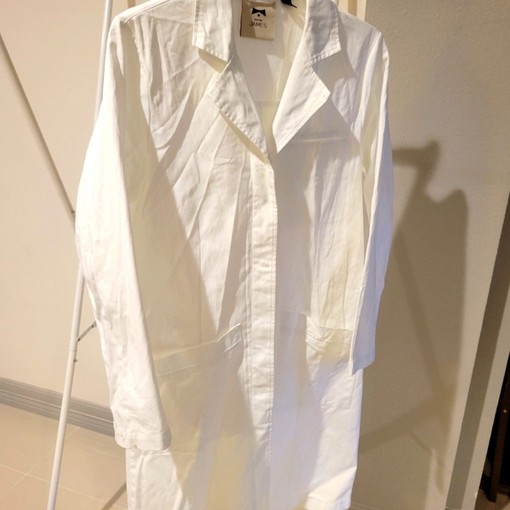 Doctor James Lab coat